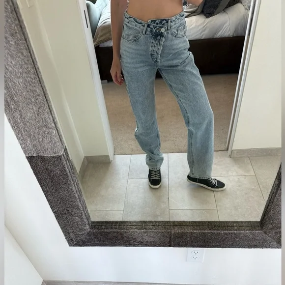 12th Tribe Dylan Light Asymmetrical Jean size 26 - Picture 3 of 6